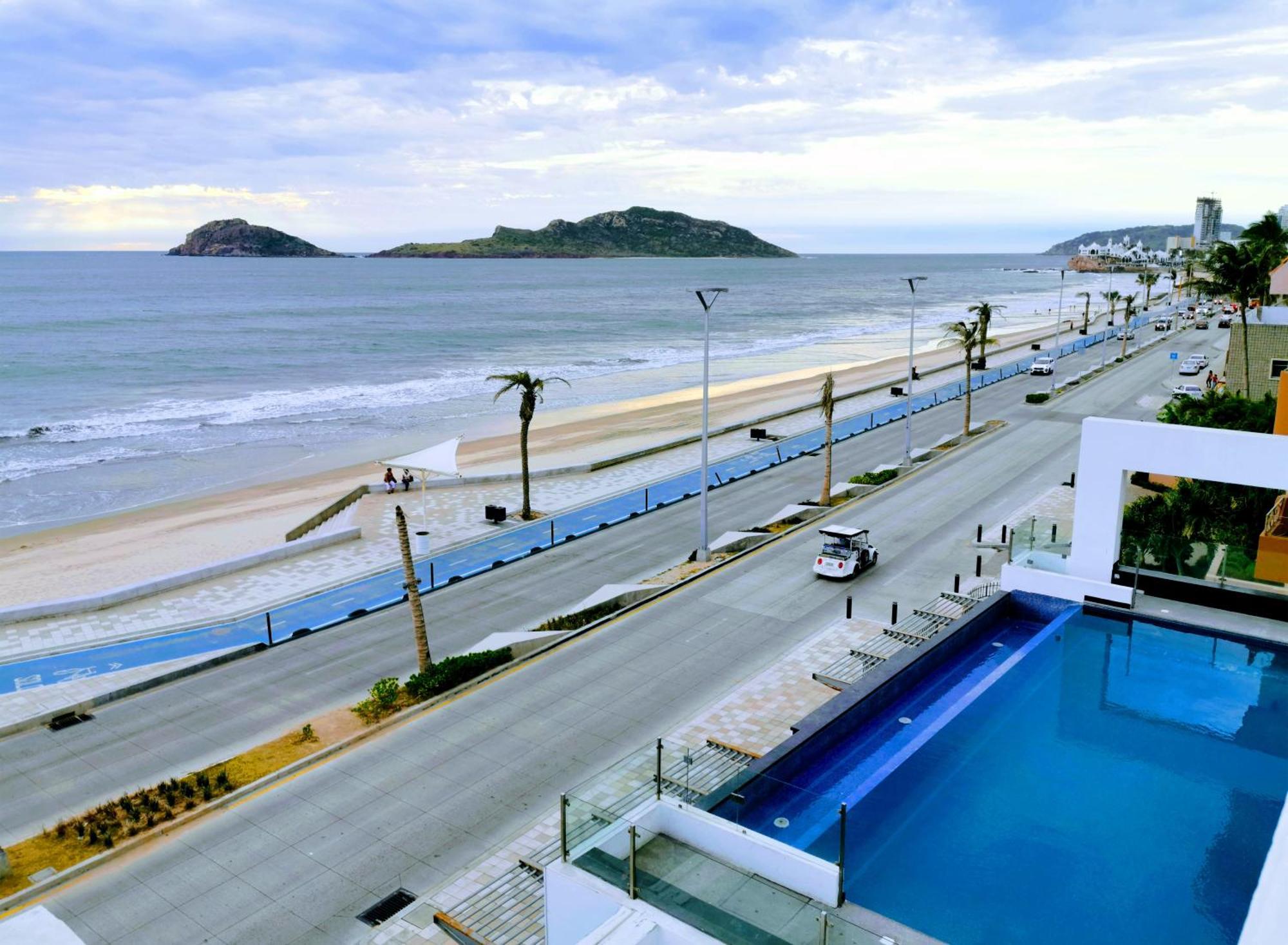Coral Island Beach View Hotel マサトラン エクステリア 写真